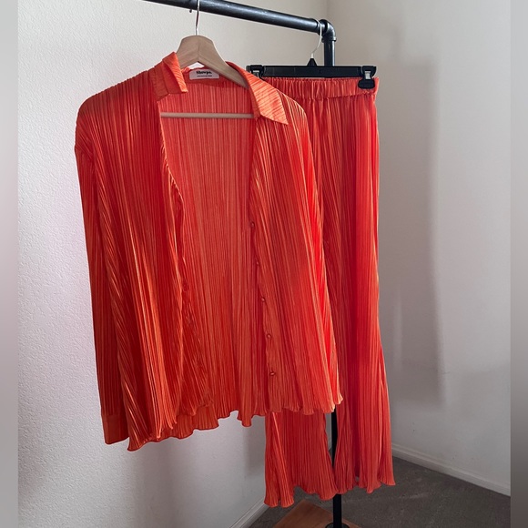 Showpo set - Picture 2 of 2